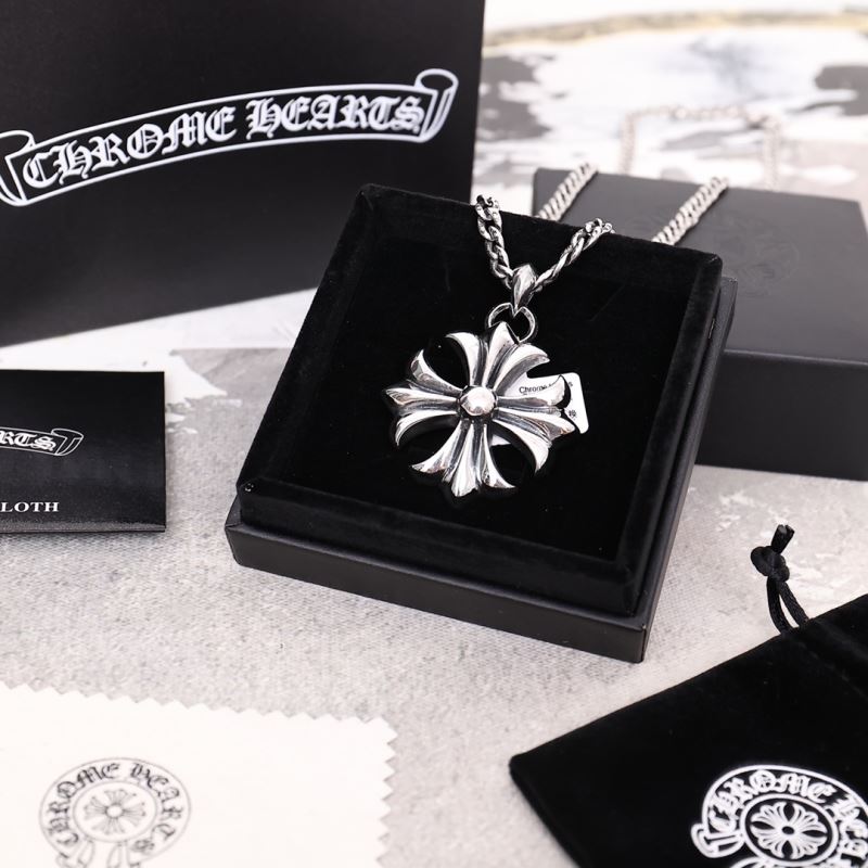 Ch**me He**ts necklaces